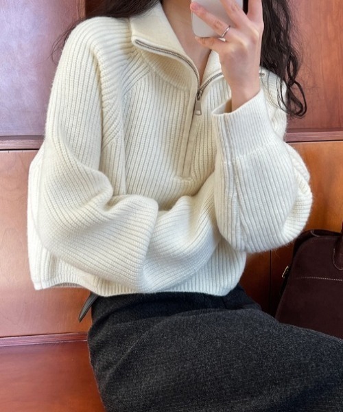 yuue' ( wear )（ユーイ）の「ハーフジップショートニットトップス（ニット/セーター・レディース・レッド/グレー/アイボリー/ブラック・FREE）」の9枚目の写真