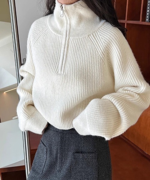 yuue' ( wear )（ユーイ）の「ハーフジップショートニットトップス（ニット/セーター・レディース・レッド/グレー/アイボリー/ブラック・FREE）」の6枚目の写真