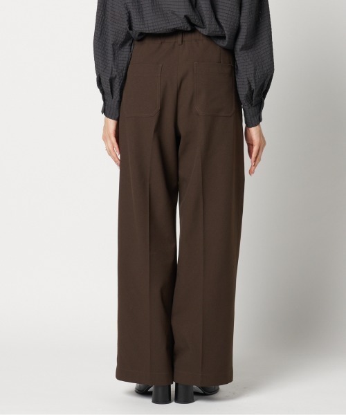 HELIOPOLE(エリオポール)の「TUCK STRAIGHT PANTS(その他パンツ・レディース・ブラック/ダークブラウン・36/38)」の4枚目の写真