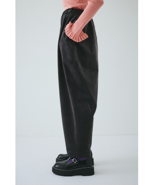 HeRIN.CYE(ヘリンドットサイ)の「Cocoon loose pants コクーンルーズパンツ(その他パンツ・レディース・オフホワイト/グレー/ブラウン/ピンク・FREE)」の17枚目の写真