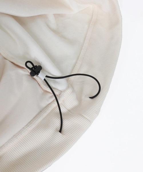 CAMBIO（カンビオ）の「msw1798-ドビー裏起毛ボンディングプルオーバースウェット（スウェット・メンズ・グレイッシュベージュ/ブラック/ホワイト・M/L/XL）」の4枚目の写真