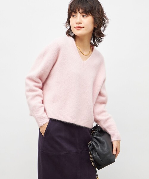 NOLLEY’S(ノーリーズ)の「《手洗い可能》ヘアリーストレッチVネックプルオーバーニット(ニット/セーター・レディース・キナリ/ネイビー/ベビーピンク/グレー・38)」の13枚目の写真
