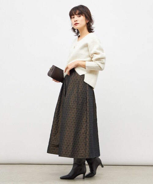 NOLLEY’S(ノーリーズ)の「《手洗い可能》ヘアリーストレッチVネックプルオーバーニット(ニット/セーター・レディース・キナリ/ネイビー/ベビーピンク/グレー・38)」の14枚目の写真