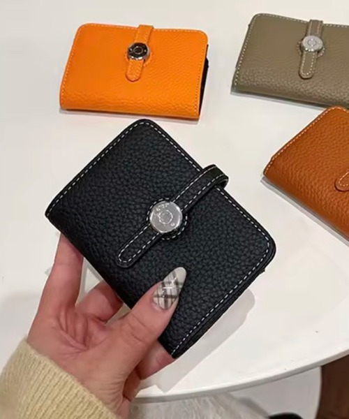 ammy.（エイミードット）の「【 ammy. / エイミードット 】 スクエア ストラップ カード ウォレット（カードケース・レディース・ブラウン/ブラック/ベージュ・FREE）」の8枚目の写真