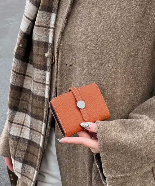 ammy.（エイミードット）の「【 ammy. / エイミードット 】 スクエア ストラップ カード ウォレット（カードケース・レディース・ブラウン/ブラック/ベージュ・FREE）」の12枚目の写真