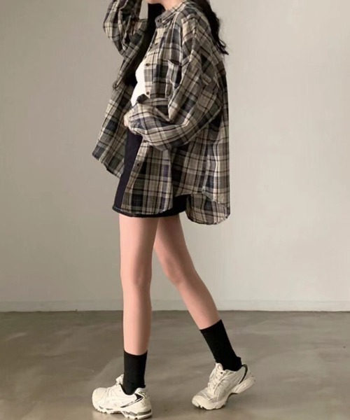 lulufa(ルルファ)の「ビッグ オーバーサイズ チェックシャツ/ルーズシルエット(シャツ/ブラウス・レディース・ブラウン/ベージュ/レッド/ブルー・LARGE/MEDIUM)」の21枚目の写真
