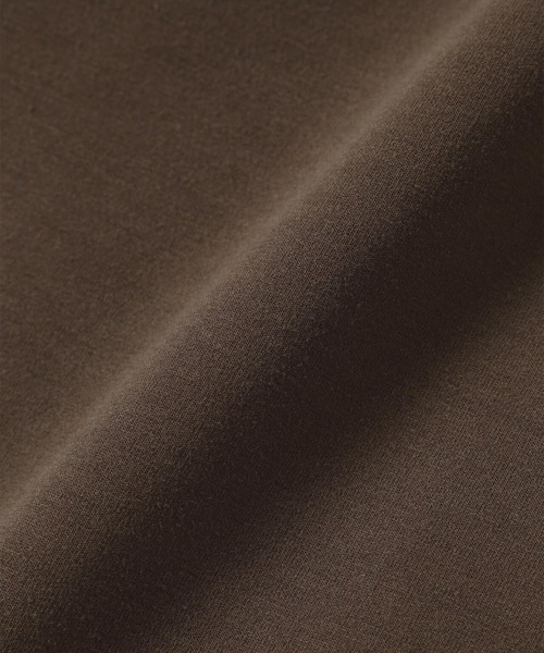and wander(アンドワンダー)の「【and wander/アンドワンダー】airy warm pullover(スウェット・メンズ・ブラウン/ブラック・M/L)」の7枚目の写真