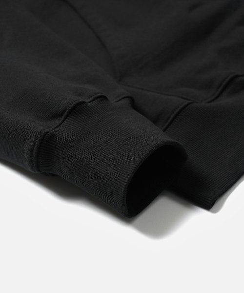 FRIZMWORKS(フリズムワークス)の「XXX BOWLING CLUB HOODY _ BLACK(パーカー・メンズ・その他・MEDIUM/LARGE/X-LARGE)」の4枚目の写真