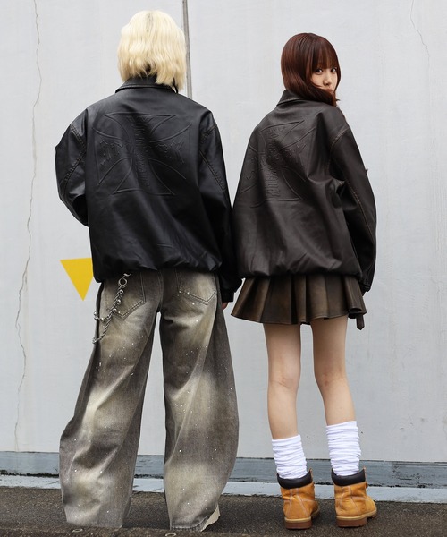 ATMARK(アットマーク)の「《2サイズ展開 / UNISEX 》ATMARK十字架ロゴウォッシュPUレザージャケット(ブルゾン・レディース・ブラック/ブラウン・M/L)」の5枚目の写真