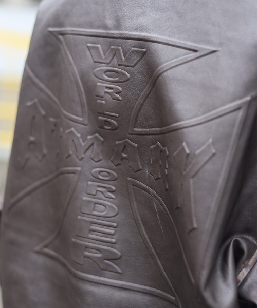 ATMARK(アットマーク)の「《2サイズ展開 / UNISEX 》ATMARK十字架ロゴウォッシュPUレザージャケット(ブルゾン・レディース・ブラック/ブラウン・M/L)」の13枚目の写真
