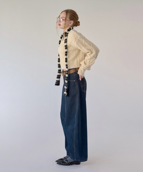 hazyl(ヘイジル)の「V-neck cable knit / Vネックケーブルニット(ニット/セーター・レディース・ボルドー/アイボリー・フリー)」の10枚目の写真