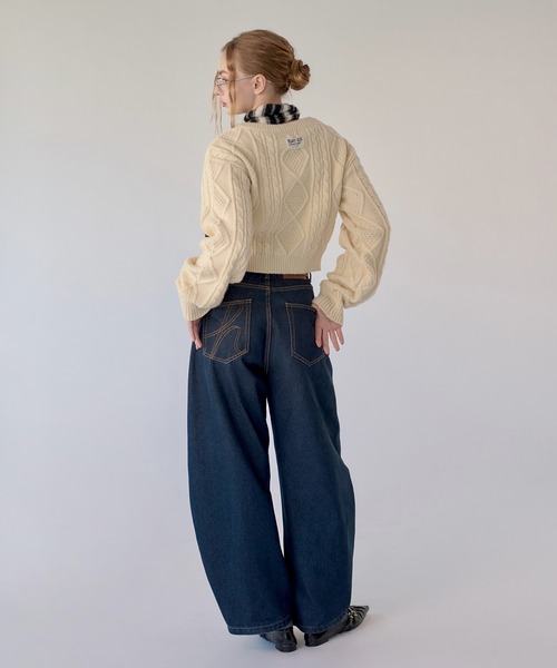 hazyl(ヘイジル)の「V-neck cable knit / Vネックケーブルニット(ニット/セーター・レディース・ボルドー/アイボリー・フリー)」の11枚目の写真