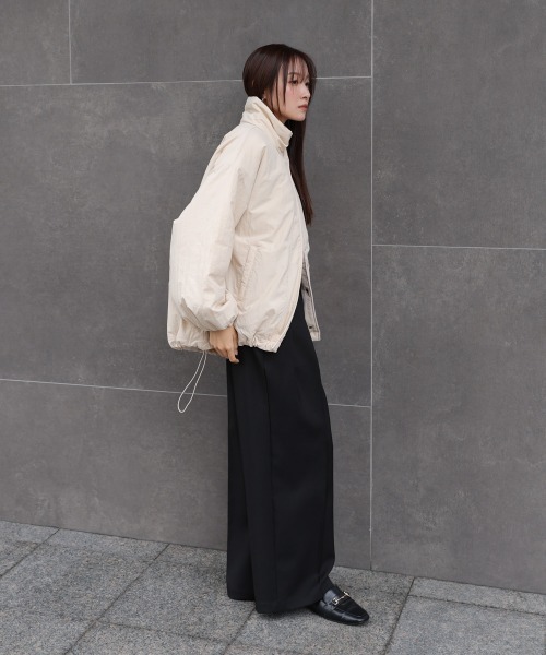 Bab（バブ）の「ハイネック中綿ブルゾン（ブルゾン・レディース・アイボリー/ブラック・M）」の11枚目の写真