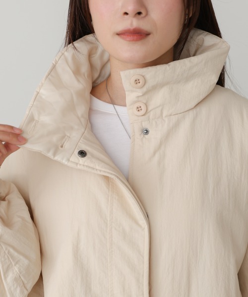 Bab（バブ）の「ハイネック中綿ブルゾン（ブルゾン・レディース・アイボリー/ブラック・M）」の15枚目の写真