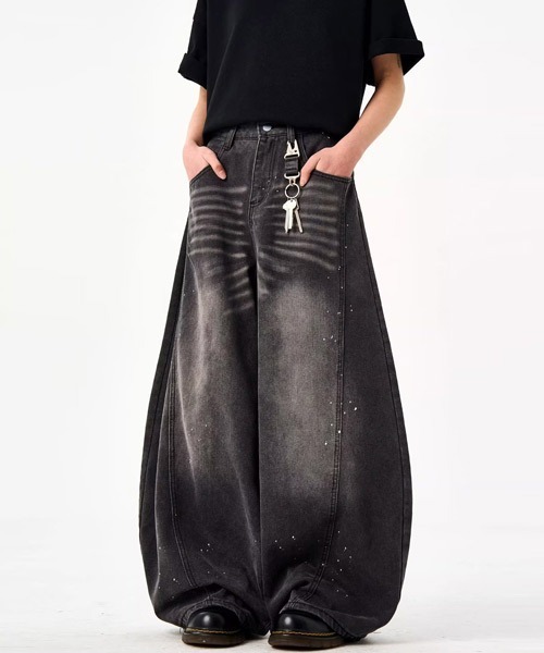 Ressaca(レサーカ)の「ペイント風ブラックカーブデニムパンツ(デニムパンツ・メンズ・ブラック・M/L/XL)」の4枚目の写真