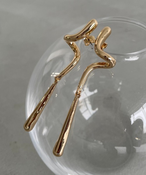 AIC.（エーアイシー）の「スパイラルロングピアス（ピアス（両耳用）・レディース・シルバー/ゴールド・FREE）」の3枚目の写真