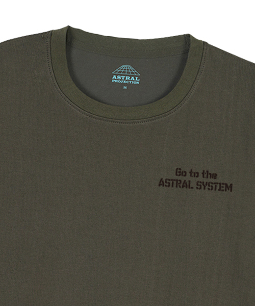 ASTRAL PROJECTION（アストラルプロジェクション）の「アストラルシステム オーバーサイズ ロングスリーブTシャツ_カーキ（Tシャツ/カットソー・メンズ・その他・LARGE/MEDIUM/X-LARGE/XX-LARGE）」の3枚目の写真