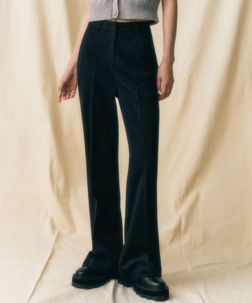Vivacious（ビバシャス）の「Gentle Bootscut Pants_3COL（スラックス・レディース・グレー/カーキ/ブラック・SMALL/MEDIUM/LARGE）」の4枚目の写真
