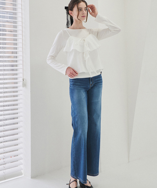 SLOWLOLLI(スローローリ)の「Wide flare denim pants(デニムパンツ・レディース・ダークブルー・2(M)/1(S)/3(L))」の2枚目の写真