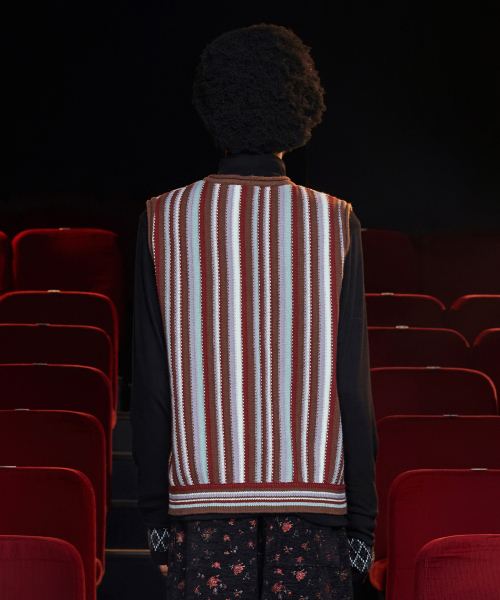 UNALLOYED(アナロイド)の「ストライプジップアップニットベスト / ブラウン(ベスト・メンズ・その他・LARGE/MEDIUM)」の3枚目の写真