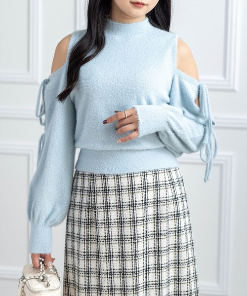 CLEAR BASIC（クリアベーシック）の「オープンショルダーニットトップス[着回し力抜群 ガーリー]≪AW新作≫（ニット/セーター・レディース・ピンク/アイボリー/サックスブルー・F）」の21枚目の写真