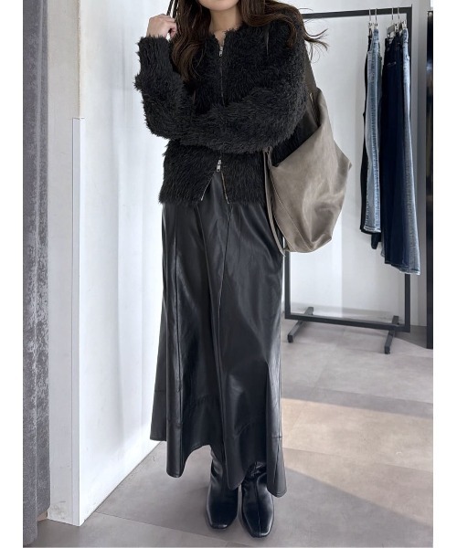 AZUL by moussy(アズールバイマウジー)の「【身長/骨格別着用画像あり】フェイクレザーハンカチーフヘムスカート 秋服 冬服 ロングスカート ウエスト後ろゴム(スカート・レディース・ブラック・MEDIUM/SMALL)」の20枚目の写真