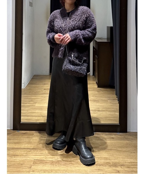 AZUL by moussy(アズールバイマウジー)の「【身長/骨格別着用画像あり】フェイクレザーハンカチーフヘムスカート 秋服 冬服 ロングスカート ウエスト後ろゴム(スカート・レディース・ブラック・MEDIUM/SMALL)」の19枚目の写真