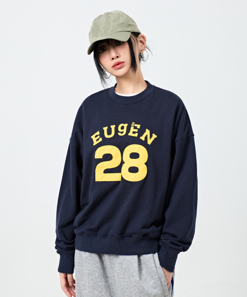 EUGGEN(ユジェン)の「フェルトロゴスウェットシャツ_ネイビー(スウェット・レディース・その他・MEDIUM/LARGE)」の1枚目の写真