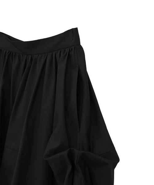CLANE(クラネ)の「【CLANE/クラネ】TUCKING VOLUME SKIRT/タックボリュームスカート(スカート・レディース・ブラック・2/1)」の5枚目の写真