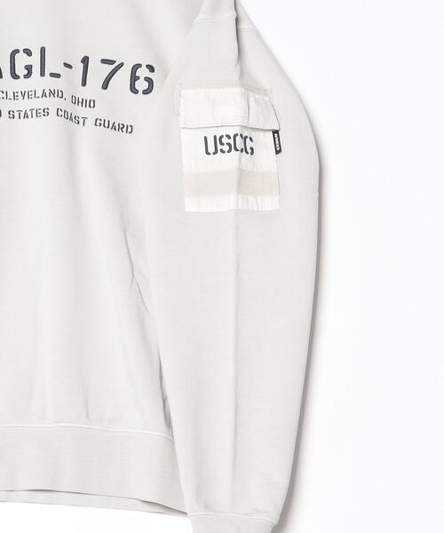 AVIREX(アヴィレックス)の「FADED MIL.POCKET CREWNECK SWEAT / フェイド ミリタリーポケット クルーネックスウェット / AVIREX / アヴィレックス(スウェット・メンズ・バーガンディー/ライトグレー/チャコール/ブルーグレー・MEDIUM/XX-LARGE/X-LARGE/LARGE)」の18枚目の写真
