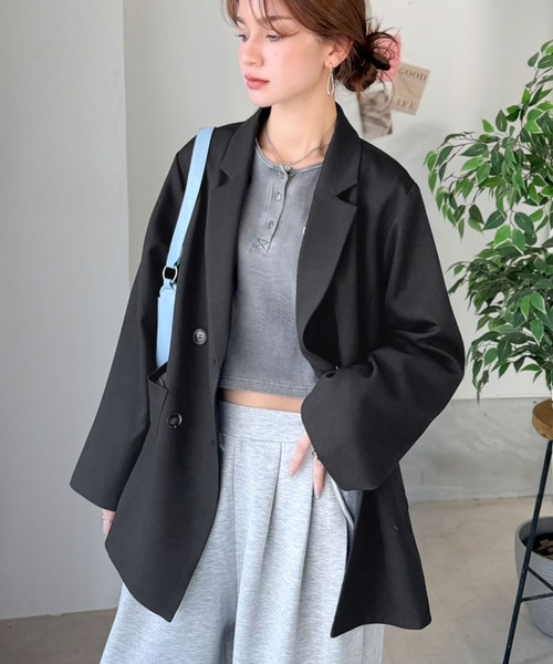 mily bilet（ミウィビレット）の「【mily bilet】折ってもかわいい♪春まで着れちゃう万能アイテム。裏地付きダブルボタンテーラードジャケット（テーラードジャケット・レディース・チェック/チャコール/ブラック・MEDIUM/LARGE/X-LARGE/SMALL）」の6枚目の写真