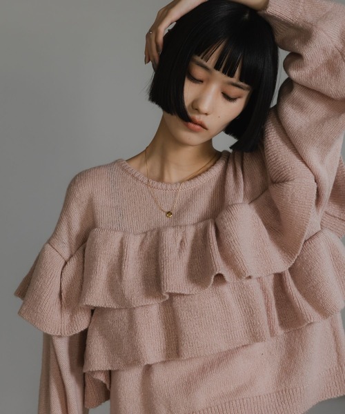 LOWRYS FARM（ローリーズファーム）の「フリルニットプルオーバーＬＳ  636139（ニット/セーター・レディース・ピンク/ブラック/アイボリー/グレー・FREE）」の4枚目の写真