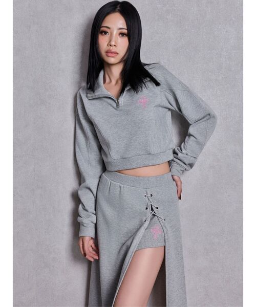 GYDA（ジェイダ）の「sacred edge crossハーフZIPショートスウェットトップス（スウェット・レディース・ブラック/グレー/オフホワイト・FREE）」の8枚目の写真