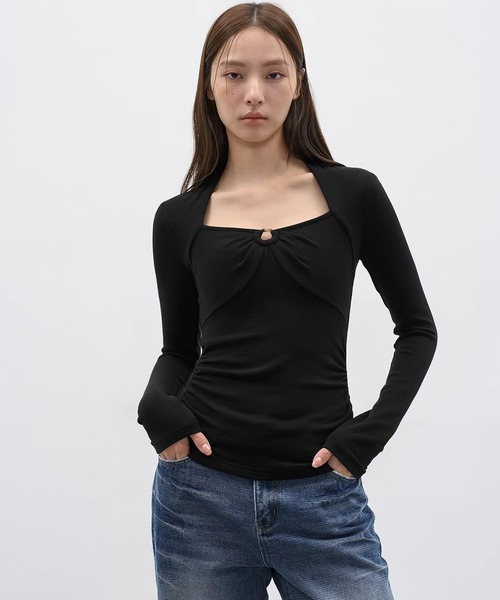 EIGHTHMONTH(エイスマンス)の「リングディテール ギャザートップス EM25a172【EIGHTHMONTH】(Tシャツ/カットソー・レディース・アイボリー/ブラック・S/M)」の2枚目の写真