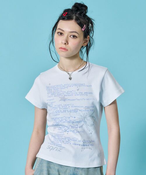 SEQUENZ(シークエンズ)の「※WEB限定 / 文字プリントレディースコンパクトT / sqnz programmingpt compact tee(Tシャツ/カットソー・レディース・ホワイト/レッド/ブラック/イエロー系その他・SMALL/MEDIUM)」の2枚目の写真