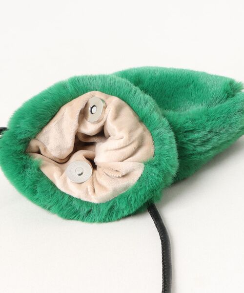 Elura(エルーラ)の「ファーマルチバック/642995(ショルダーバッグ・レディース・ベージュ/ブラック/グリーン・FREE)」の21枚目の写真