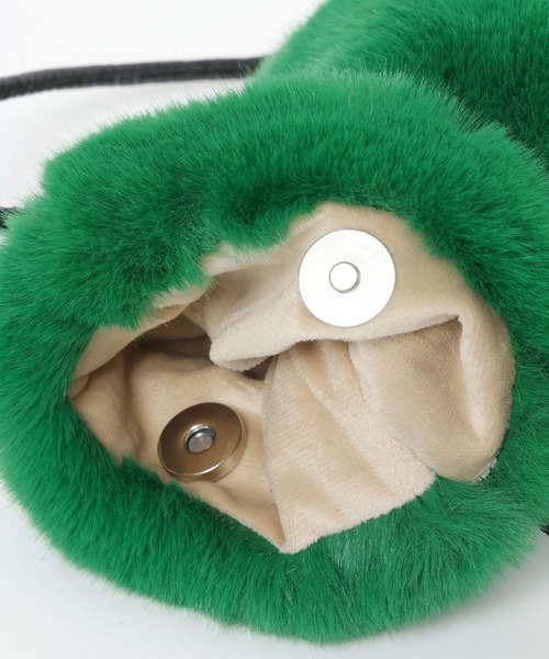 Elura(エルーラ)の「ファーマルチバック/642995(ショルダーバッグ・レディース・ベージュ/ブラック/グリーン・FREE)」の17枚目の写真