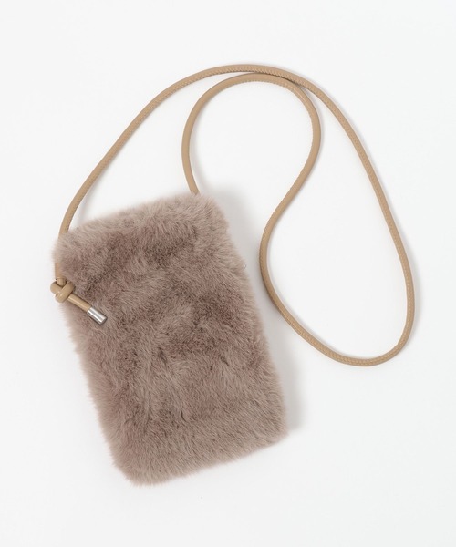 Elura(エルーラ)の「ファーマルチバック/642995(ショルダーバッグ・レディース・ベージュ/ブラック/グリーン・FREE)」の7枚目の写真