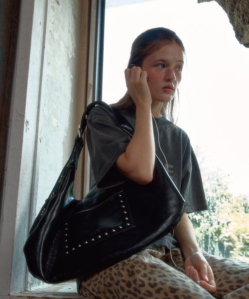 STUD BUCKLE REVERSIBLE SHOULDER BAG_BLACK（ショルダーバッグ 
