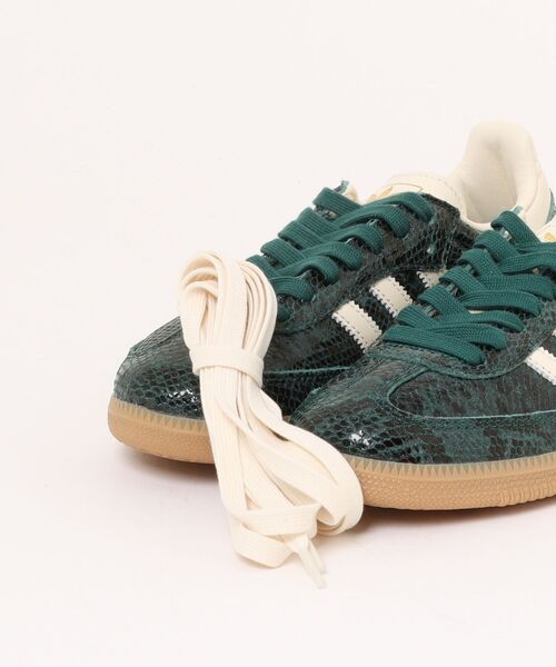 adidas（アディダス）の「adidas SAMBA OG W JR8848（スニーカー・レディース・ブラック・23.5cm/23cm/24cm）」の4枚目の写真