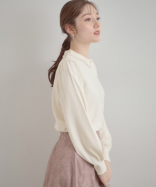 couture brooch（クチュールブローチ）の「【洗える・着映え】パール調衿ニット（ニット/セーター・レディース・グレー/ネイビー/オフホワイト・42/38/36）」の16枚目の写真