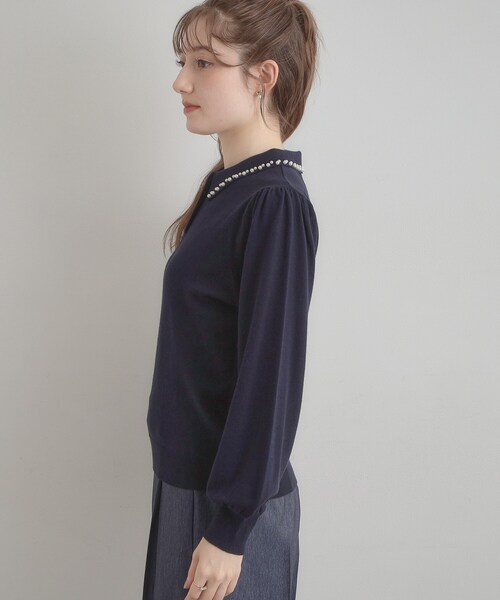 couture brooch（クチュールブローチ）の「【洗える・着映え】パール調衿ニット（ニット/セーター・レディース・グレー/ネイビー/オフホワイト・42/38/36）」の11枚目の写真