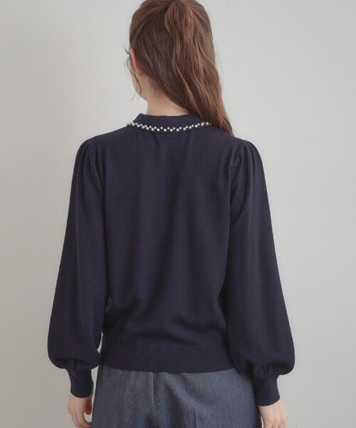 couture brooch（クチュールブローチ）の「【洗える・着映え】パール調衿ニット（ニット/セーター・レディース・グレー/ネイビー/オフホワイト・42/38/36）」の12枚目の写真