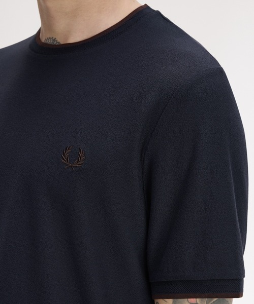 FRED PERRY(フレッドペリー)の「Trim Detail Crepe Pique T-Shirt/トリムディテールクレープピケTシャツ(Tシャツ/カットソー・メンズ・ブラック/ホワイト/ブラウン/ネイビー・S/L/M)」の9枚目の写真