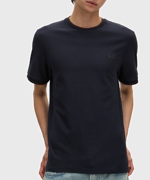 FRED PERRY(フレッドペリー)の「Trim Detail Crepe Pique T-Shirt/トリムディテールクレープピケTシャツ(Tシャツ/カットソー・メンズ・ブラック/ホワイト/ブラウン/ネイビー・S/L/M)」の16枚目の写真