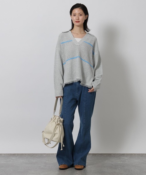 LAKOLE（ラコレ）の「デニムフレアパンツ / 640415（デニムパンツ・レディース・インディゴブルー/ブラック/ライトブルー・LARGE/MEDIUM）」の11枚目の写真