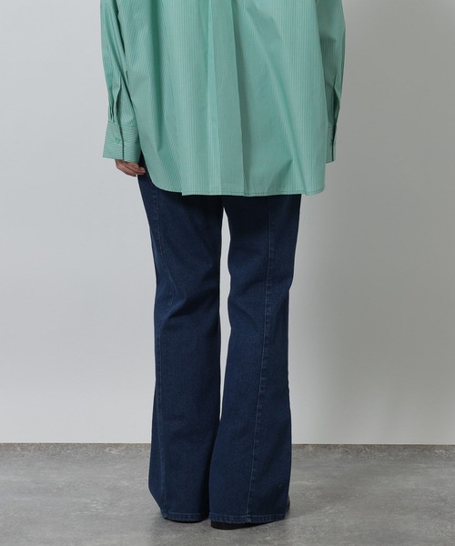 LAKOLE（ラコレ）の「デニムフレアパンツ / 640415（デニムパンツ・レディース・インディゴブルー/ブラック/ライトブルー・LARGE/MEDIUM）」の22枚目の写真