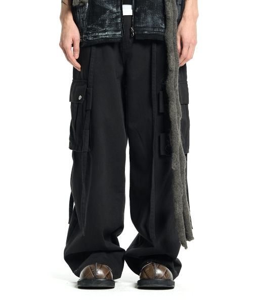 VONVAT(ヴォンバト)の「Long Tail Cargo pants(その他パンツ・レディース・その他・1/2/3)」の2枚目の写真
