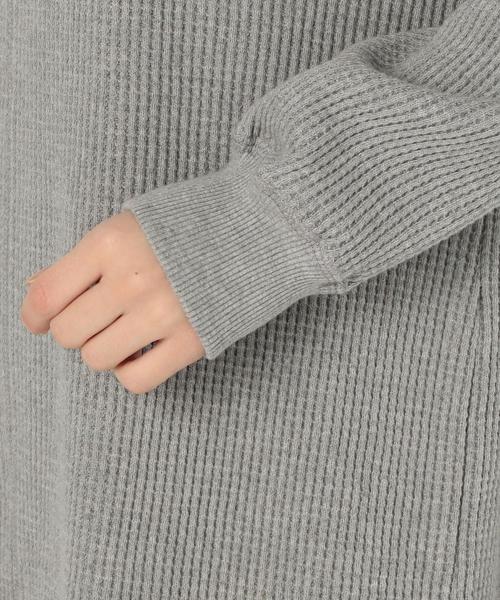 Another Edition（アナザーエディション）の「ワッフルプリントロゴワンピース/AEBC CワッフルPrtLogo OP◆（ワンピース・レディース・オフホワイト/ライトグレー・FREE）」の3枚目の写真