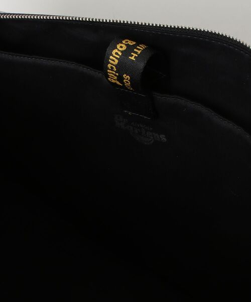 Dr. Martens（ドクターマーチン）の「Dr. Martens/ドクターマーチン デイ トリッパー バッグ 42738001（ボストンバッグ・メンズ・ブラック・FREE）」の11枚目の写真